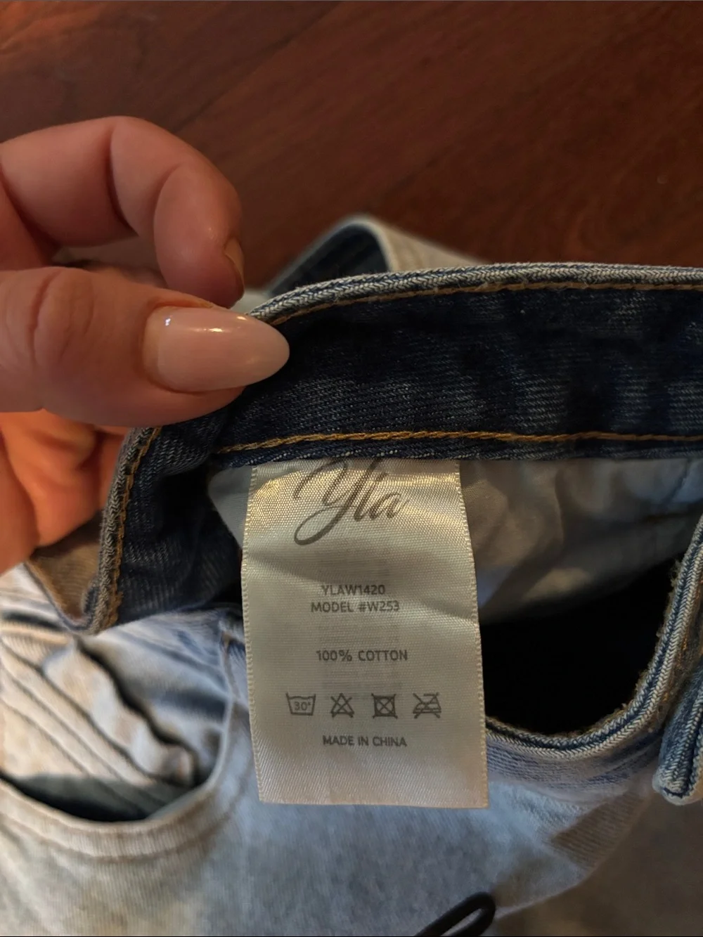 YoungLA Carry All Cargo Jeans Light Wash Size: Medium NWT